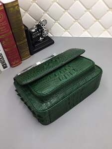 High-End Custom Crocodile <b>Leather</b> Women's Bag | OEM/ODM Luxury Crossbody <b>Handbag</b> with Magnetic Closure Chain Strap & Waterproof - Product Image 2