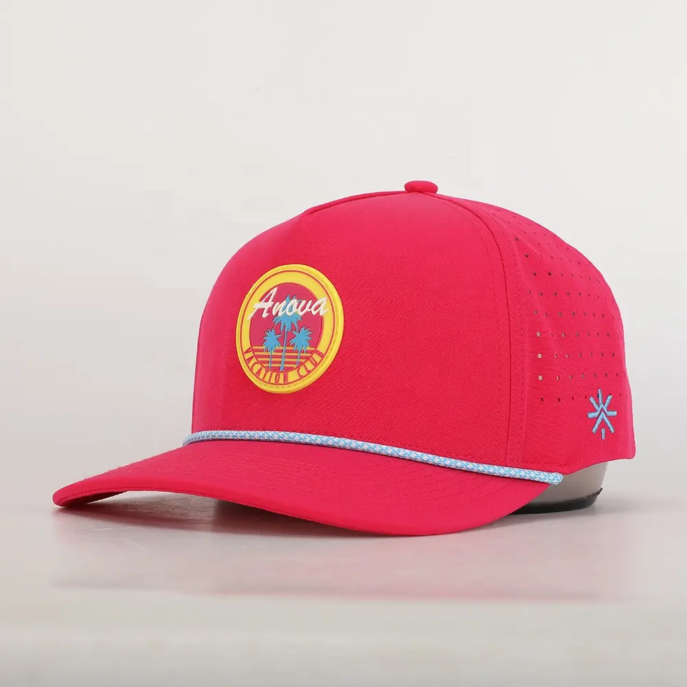 OEM-Großhandel individualisierte Stickerei Logo wasserdichter Polyester-Huf 5-Panel Gorras Lasergeschnittenes Loch Sport hochwertige Seil Baseballkappe