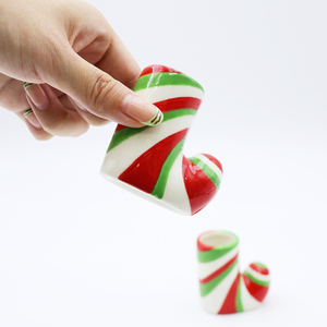 Venta al por mayor hecho a mano casa bar Navidad decorado vaso de chupito hecho a medida calcetines de cerámica únicos vasos de chupito de Tequila - Product Image 2