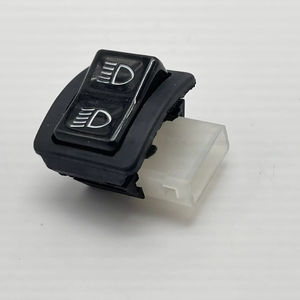 Accessoires pour motos, Cinq interrupteurs principaux pour moto, Interrupteur à intensité variable RS50, Interrupteur feux de route/croisement, Interrupteur d'alimentation des phares - Product Image 1