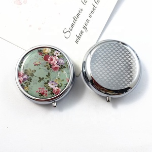 Bálsamo labial de metal con forma de mariposa y flor Natural, caja CD-YH102 - Product Image 2