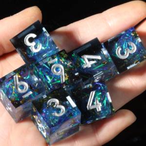 Mini Planet – Lot <span class=keywords><strong>de</strong></span> 7 <span class=keywords><strong>d</strong></span>és polyédriques en résine pour jeux <span class=keywords><strong>de</strong></span> société, carrom et jeux <span class=keywords><strong>de</strong></span> table – D4/D6/D8/D10/D12/<span class=keywords><strong>D</strong></span>%/D20 - Product Image 4