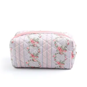 Custom Portable Quilted Cotton Makeup Bag With Zipper Closure Cute Floral Pouch Toiletry Organizer Cosmetic Bag For Travel