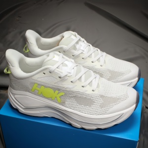 รองเท้ากีฬาลำลอง Hoka คุณภาพสูง น้ำหนักเบา พื้นหนา รองเท้าวิ่งแฟชั่นฤดูร้อน ระบายอากาศได้ดี รองเท้าเดินตาข่าย - Product Image 4