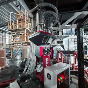 Machine d'extrusion de <span class=keywords><strong>film</strong></span> plastique ABC à haute efficacité, nouvelle conception 2025, <span class=keywords><strong>film</strong></span> PE à trois couches co-extrudé - Product Image 3