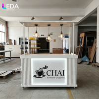 Chariot de service mobile carré lumineux à LED personnalisé LEDA pour bonbons, gâteaux, thé, présentoir, bar, chariot de vente pour événements et décoration de fêtes