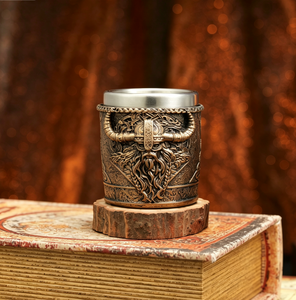 Verre à shot Viking sculpté en 3D de qualité supérieure, 50 ml, en acier inoxydable avec intérieur en résine, pour collection de whisky et bar à domicile - Product Image 1