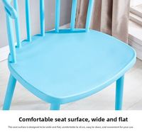 Chaise de salle à manger en plastique moderne et durable, surface lisse, dossier ergonomique, design léger pour la maison et le parc, vente en gros disponible