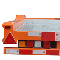 Remorque de voiture à double essieu robuste / Avec rampes de chargement pliables / Remorque à plateau plat