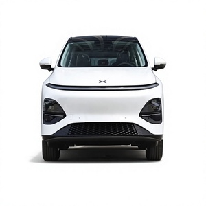 XPENG G6 Berline électrique à propulsion arrière avec batterie au lithium, sièges en cuir, pneus R17, moteur unique - Longue autonomie - Product Image 1