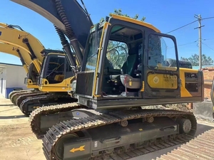 Excavatrice d'occasion Volvo EC210D d'origine, puissante, faible nombre d'heures de fonctionnement, en bon état. - Product Image 3