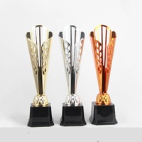 Trofeo de Plástico Personalizado con Temática Deportiva, Trofeo Calado, Copa de Premiación para Estudiantes y Eventos Corporativos