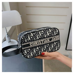Fashion Hand <b>Cosmetic</b> <b>Bag</b> <b>Large</b> Capacity <b>Cosmetic</b> Storage Handbag Convenient Wash <b>Bag</b> Designer Ladies <b>Cosmetic</b> <b>Bag</b> for Women - Product Image 1