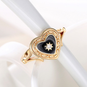 Anello con Diamante Taglio Cuore Q833, Placcato in Oro 22k, Gioiello Vintage da Donna per Uso Quotidiano - Product Image 3