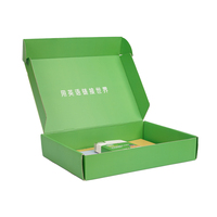 Benutzer definiertes Logo Recycelbare Geschenk verpackung Kleider box Falten Brauner Postversand Versand Wellpappe schachteln