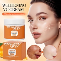 Nouvelle Arrivée Crème Hydratante et Éclaircissante à la Vitamine C et à l'Orange pour les Pores Dilatés, Peau Lisse, Réduction des Pores et Anti-Rides