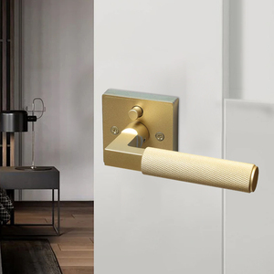 Manijas de <span class=keywords><strong>Puerta</strong></span> Exteriores Doradas de Venta Directa de Fábrica, Manija de <span class=keywords><strong>Puerta</strong></span> Moderna con Cerradura para Privacidad del Hogar - Product Image 2