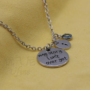Collana con Punto e Virgola Inciso 'La Mia <span class=keywords><strong>Storia</strong></span> Non Finisce Ancora', Ciondolo con Pietra Portafortuna, Gioielli per la Salute Mentale per Uomini e Donne - Product Image 5