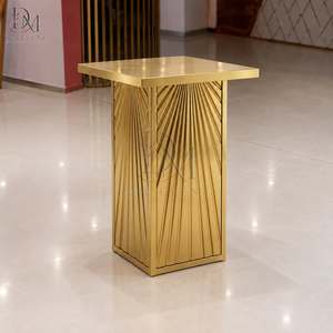 Mesa de Cóctel Personalizada con Diseño de Abanico para Alquiler en Hoteles, Bares y Bodas, en Acero Inoxidable Dorado con Cubierta de Vidrio Templado Espejado - Product Image 2