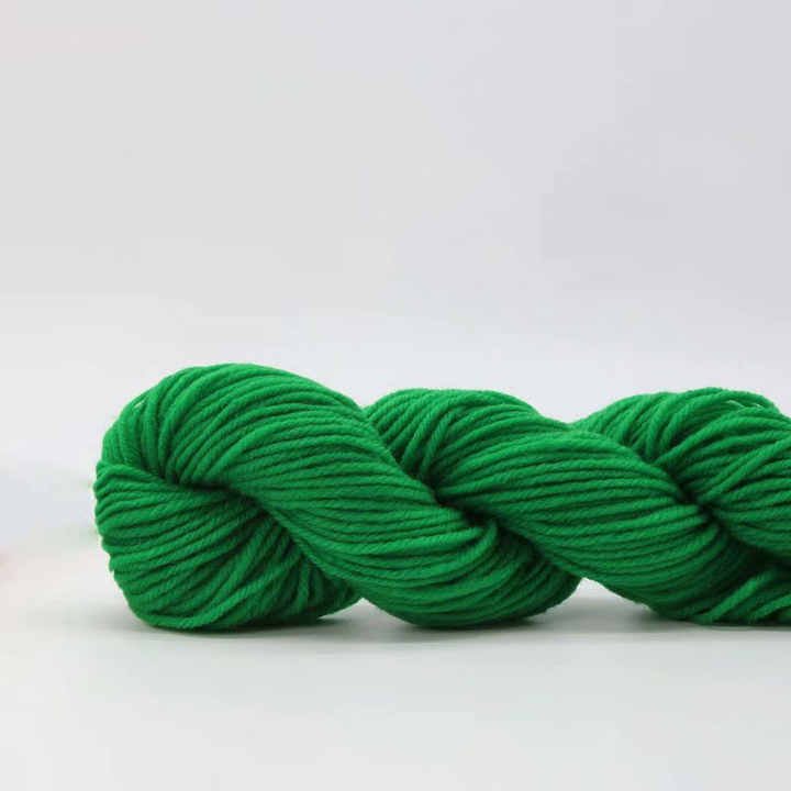 Wholesale Anti Pilling Hank Bulk Sweater Knitted Crochet Dolls Worsted 4 Ply 100% Baby Acrylic Yarn Prices for Knitting