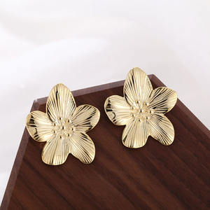 Mode vente chaude 925 en argent Sterling Vintage grande fleur boucles d'oreilles 18k plaqué or femmes exquis mignon boucles d'oreilles - Product Image 3