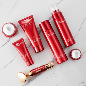 Kit OKADY Carnosine Acétyl Hexapeptide-8 à l'Acide Hyaluronique pour Hydrater, Donner un Teint Rosé, Anti-Âge et Éclatant, Ensemble de Soins de la Peau avec Accessoire de Massage - Product Image 6