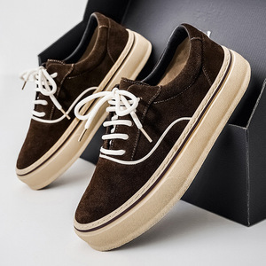 <span class=keywords><strong>Zapatillas</strong></span> Bajas de Gamuza Marrón Oscuro con Raya Blanca en Contraste, Suela de Plataforma Gruesa Tipo Waffle, con Cordones, Estilo Retro Casual para Hombre - Product Image 1