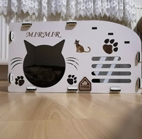 Maison pour chat en bois personnalisée avec escalier, entrée en forme de visage de chat, fentes de ventilation, coussin amovible et nom gravé
