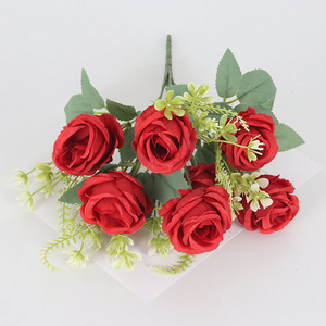 Bouquet de fleurs artificielles Jessie à 7 têtes de roses Sweetheart, 32 cm, en soie, pour mariage, décoration intérieure et extérieure - Product Image 5