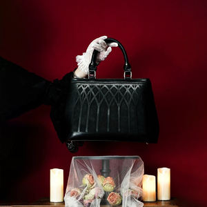 Borsa Gotica con Design dell'Albero della Vita |   Borsa tote in stile Dark Fantasy Asgard con cerniera |   Pronta Consegna e Personalizzazione OEM - Product Image 3