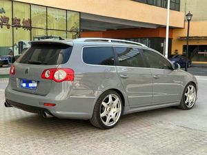 Venta al por Mayor de Volkswagen Passat 2011 3.6L Estilo Turismo para Viajes, Autos Usados para Servicio de Transporte Privado, Autos de Segunda Mano Baratos - Product Image 2