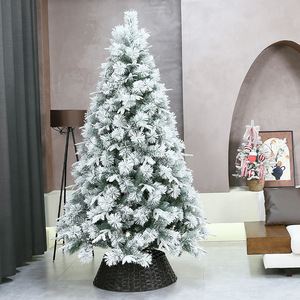 Árbol de Navidad Artificial con Nieve Artificial de PVC y PE Mixto al por Mayor 2027 para Exhibiciones en Escaparates, Decoración Navideña para Exteriores y Bodas - Product Image 1