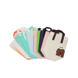 Bolso de mano reutilizable de primera calidad, logotipo personalizado impreso, bolsa de compras plegable no tejida, diseño de transferencia de calor medio para viajes de mercado - Product Image 1