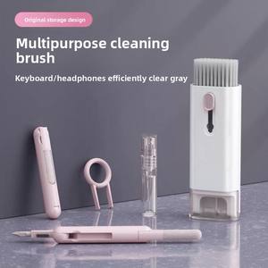 مجموعة تنظيف شاملة ومتعددة الوظائف لسماعات البلوتوث والهواتف ولوحات المفاتيح والشاشات، مع فرشاة وسحبه مفاتيح بلاستيكية صلبة ومزيل غبار - Product Image 4