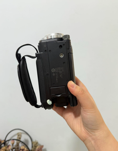 กล้องวิดีโอ Sony HDR-XR550E มือสอง ซูมออปติคอล 10 เท่า มุมกว้าง ระดับเรือธง กล้องวิดีโอ Full HD - Product Image 3