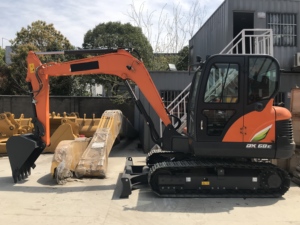 Mini pelle hydraulique Doosan d'occasion pas cher Offre Spéciale DX60E DX60 DX55 à vendre Stock de haute qualité et de bonnes performances à Shanghai - Product Image 3