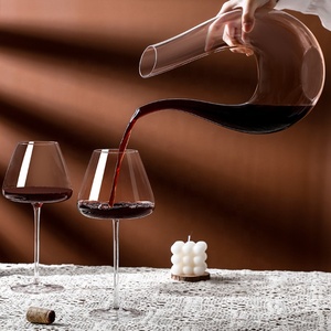 <span class=keywords><strong>Carafe</strong></span> à vin rouge <span class=keywords><strong>en</strong></span> verre <span class=keywords><strong>cristal</strong></span> Offre Spéciale de haute qualité <span class=keywords><strong>Carafe</strong></span> à vin <span class=keywords><strong>en</strong></span> forme de U soufflée à la main Eco unique pour un bar à la maison - Product Image 4