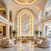 Pierre frittée veinée or rétroéclairée, grandes dalles effet onyx pour revêtement mural décoratif de villas et majlis aux Émirats arabes unis, non poreuse, faible entretien
