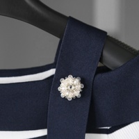 Tyan – Haut tricoté élégant pour femme, col bateau, orné de perles faites à la main et d'un nœud, épaules dénudées, manches mi-longues, coupe ajustée, violet