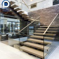 Escalier en colimaçon en bois massif sur mesure PRIMA, design flottant moderne pour villa intérieure