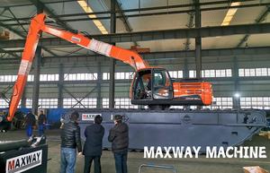 Escavatore anfibio di marca famosa di alta qualità MAXWAY MMCL cina con braccio lungo per fattoria, laghetto per pesci, impilamento, acque profonde, palude - Product Image 2