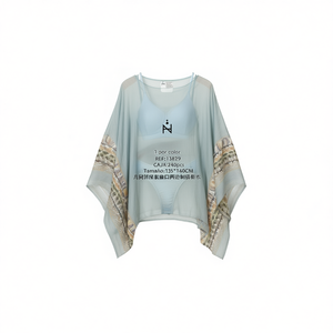 Copricostume Geometrico Patchwork con Polsini Ricamati 135x140cm - Product Image 2