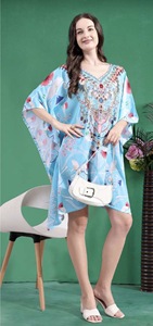 Robe longue caftan en viscose style africain pour femme, tunique décontractée, poncho, kimono, finition soyeuse, mode bohème pour les vacances et les loisirs - Product Image 4