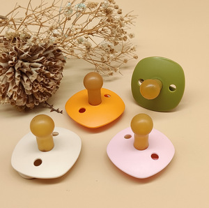 Chupete de Silicona de Grado Alimenticio para Bebés, Libre de BPA, para Recién Nacidos de 0 a 6 Meses, Chupete Calmante para Niños Pequeños, Regalo para Bebés - Product Image 3