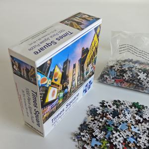 Rompecabezas Educativo de Cartón Gris de Alta Calidad, Personalizado a Todo Color, Rompecabezas para Adultos de 1000 Piezas, Time Square - Product Image 2