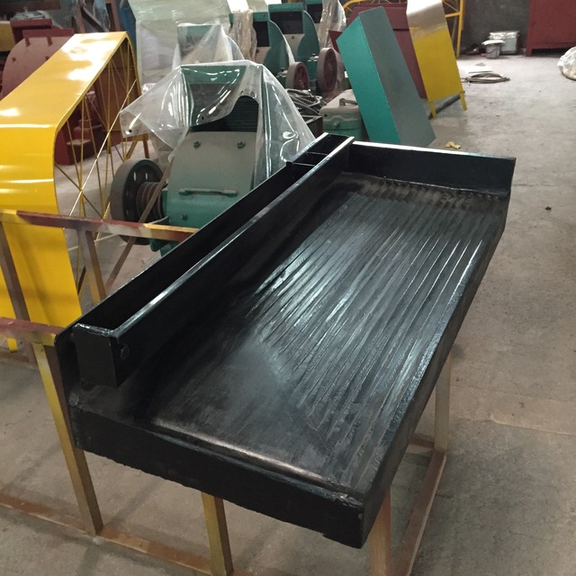 New Mingxin Mini Mining Experimental Shaking Table-Engine Pump Driven 1.1kW 7.2-19.2t/d Capacity Durable Build Gravity Separator