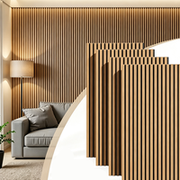 Panneau mural acoustique moderne en MDF à grain de noyer, grille décorative insonorisante pour chambre d'hôtel et fond TV