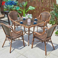Chaise de bistrot de jardin en rotin PE Ensemble de table rectangulaire pour salle à manger en plein air Balcon Restaurant Couleur bois Chaise en osier PE Table en verre