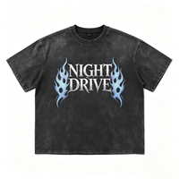 T-shirt col rond délavé Kornit DTG avec imprimé dégradé bleu glace, flammes argentées et police gothique, ourlet brut délavé, style grunge streetwear