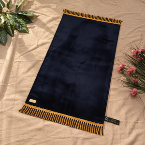 Tapis de prière musulman pour adultes, doux, à poils courts, en mousse, simili cuir, antidérapant, grande taille, uni, de qualité supérieure, avec garniture en pompon doré, couleur marine - Product Image 1